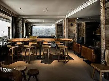 Hotel Des Trois Vallees 4*